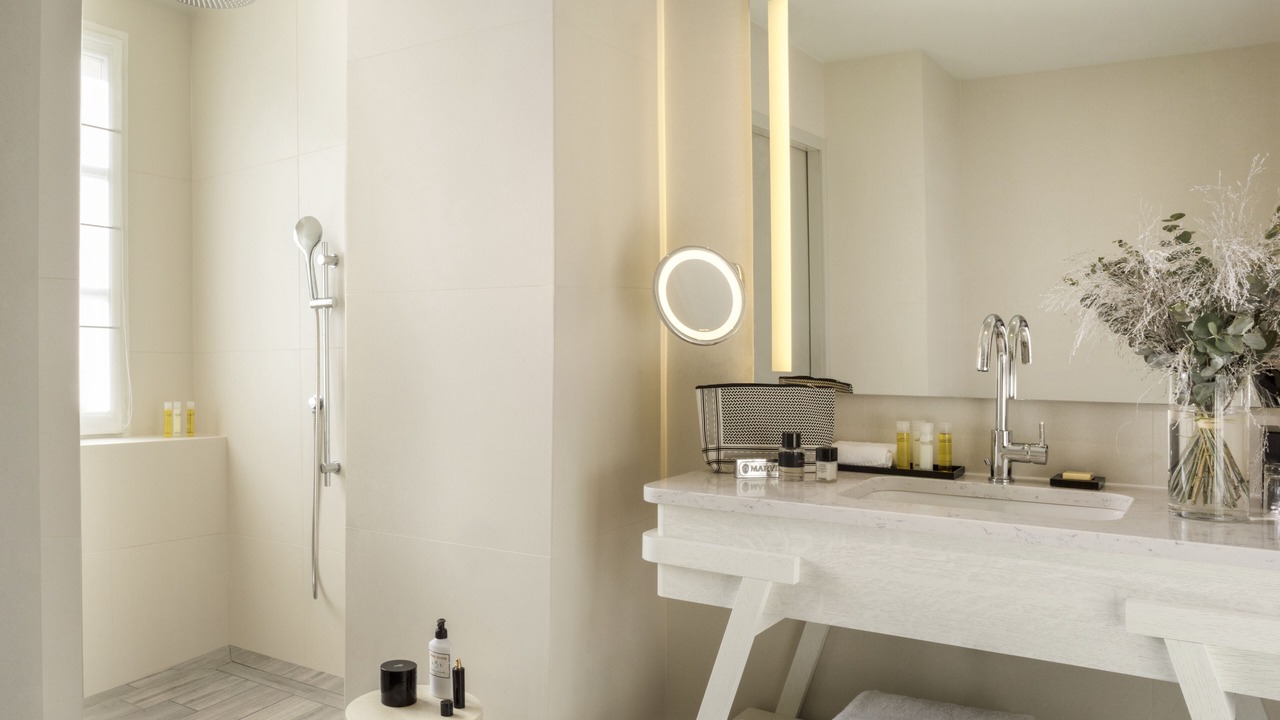 Photo of Bathroom in Vineuil-Saint-Firmin