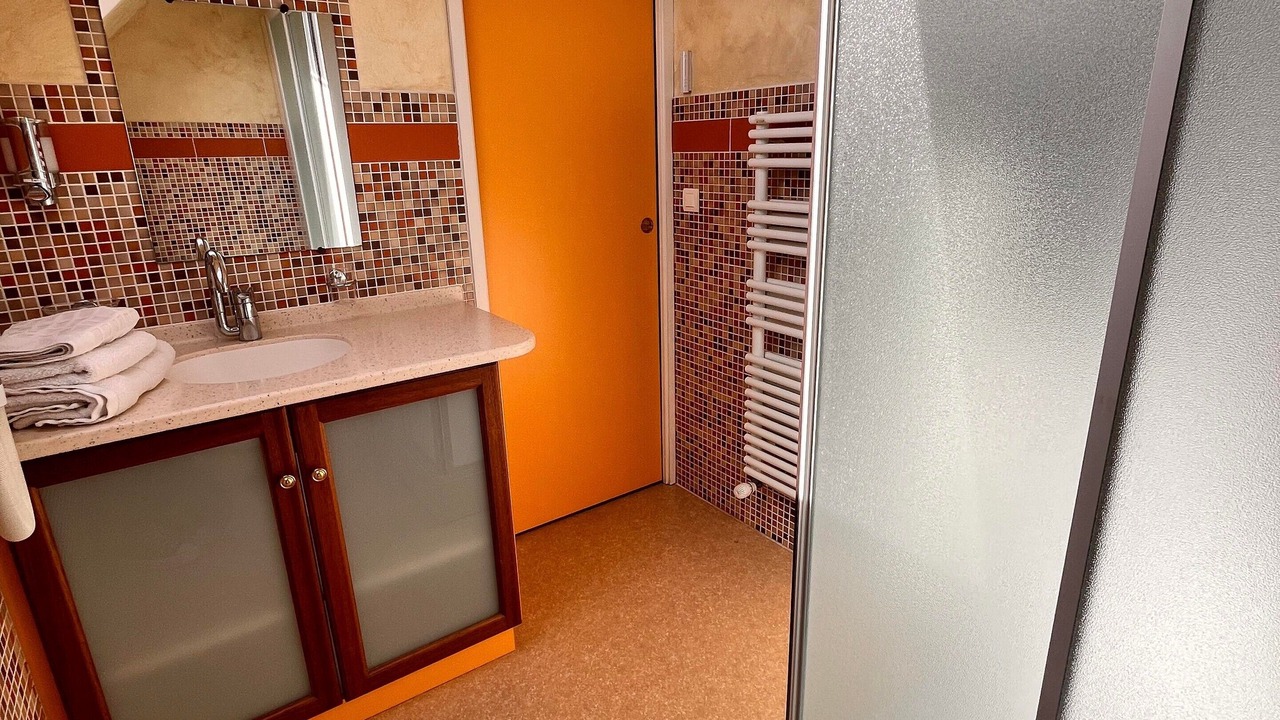 Photo of Bathroom in Merris