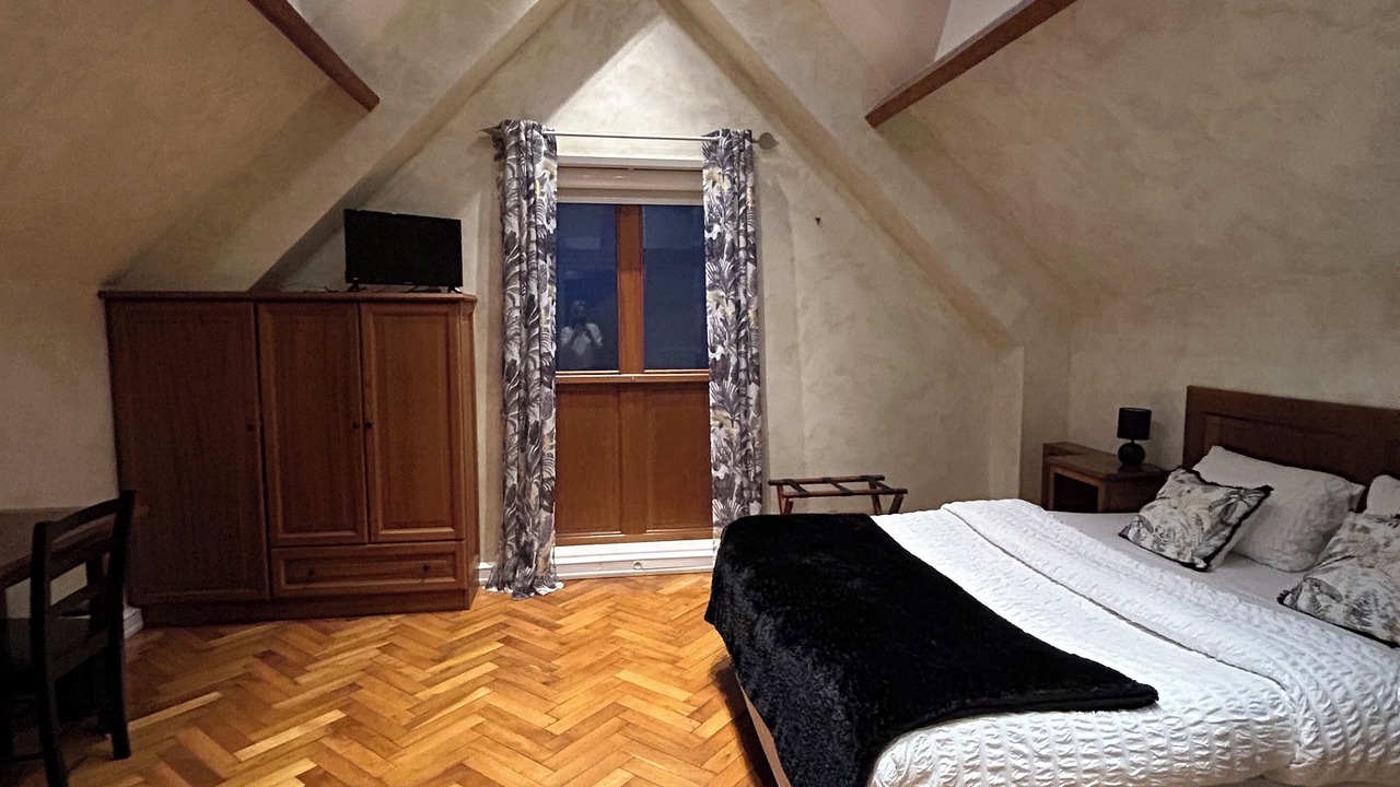 Photo of Bedroom in Merris