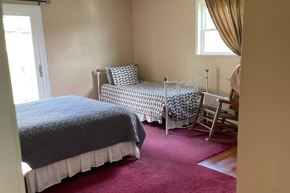 Photo of Bedroom in Bean Station