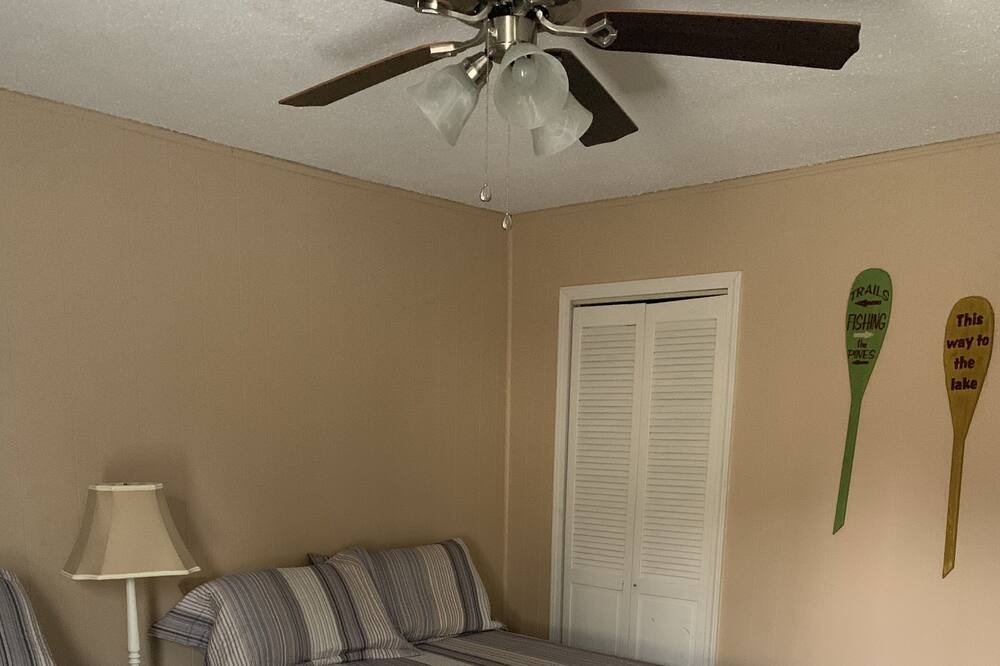 Photo of Bedroom in Bean Station