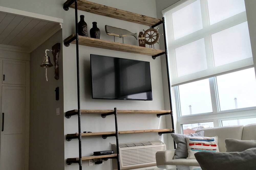 Photo of Livingroom in Queens Square