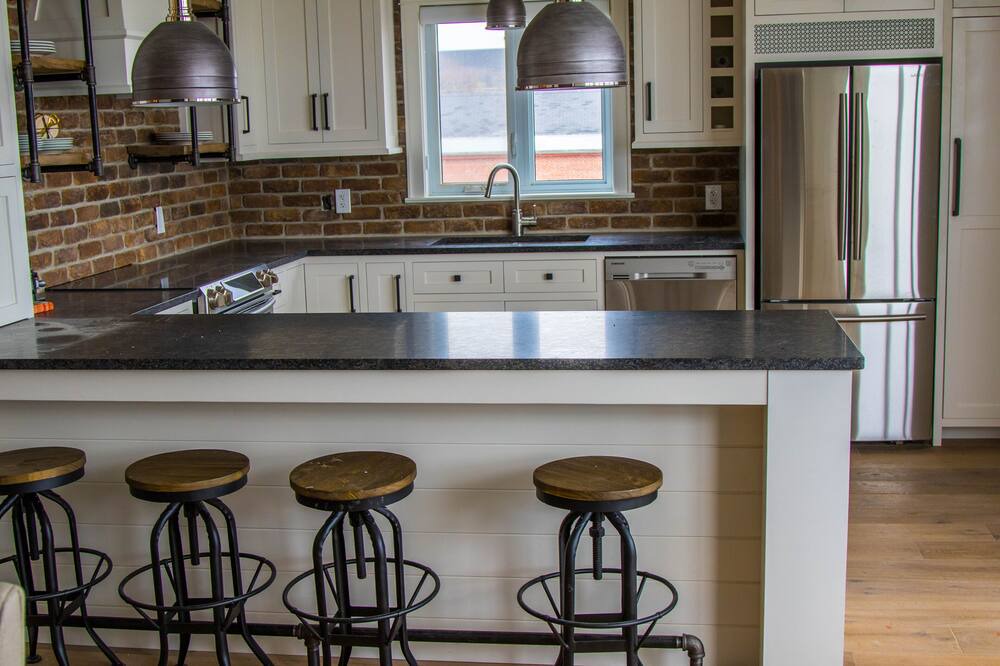 Photo of Kitchen in Queens Square