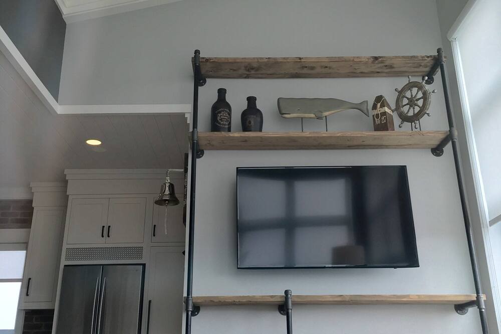 Photo of Bedroom in Queens Square