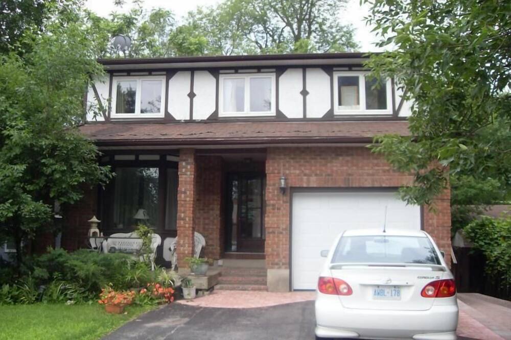 Photo of Outdoor in Ottawa Division