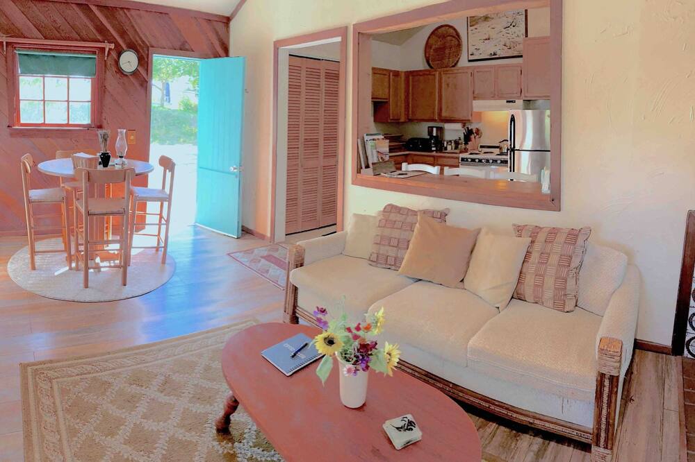 Photo of Livingroom in Half Moon Bay