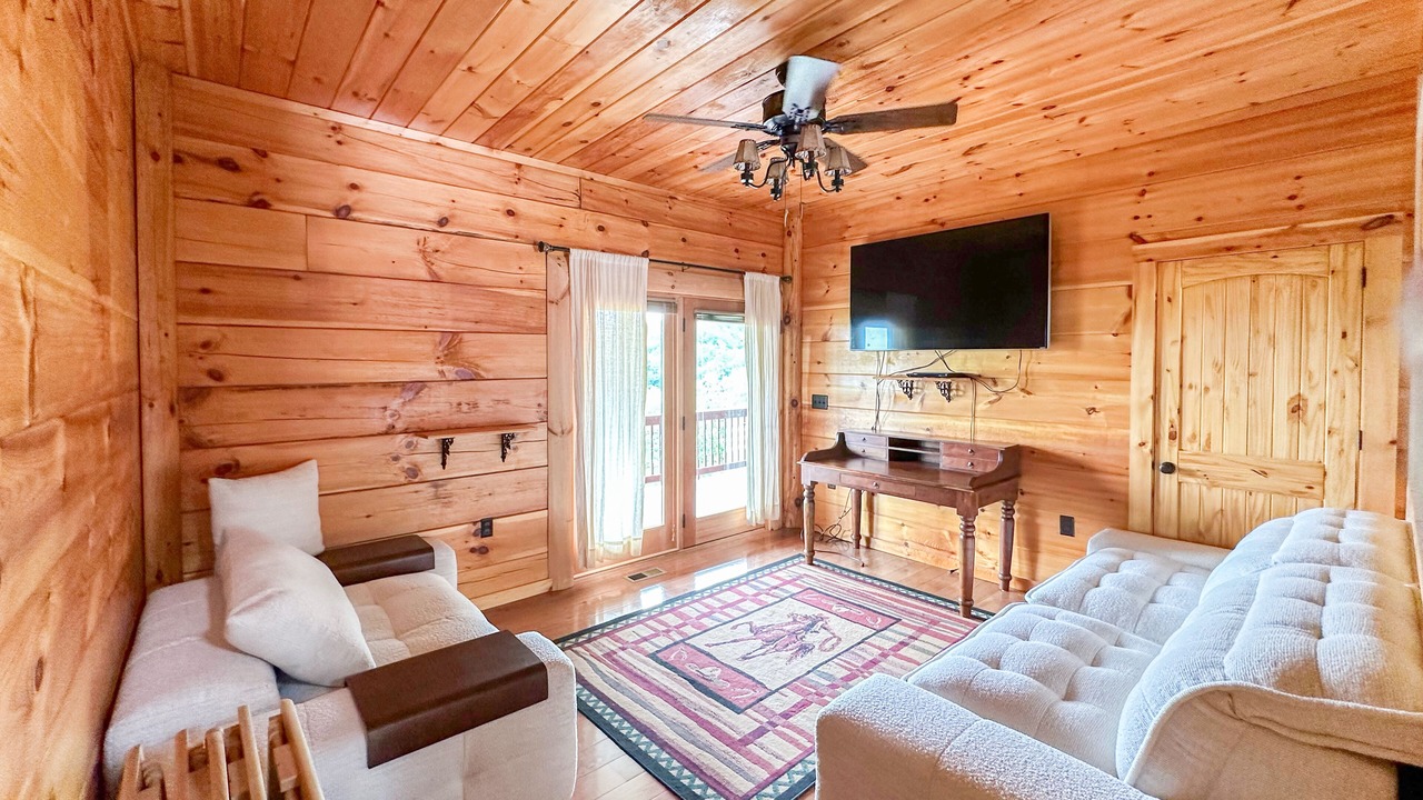 Photo of Livingroom in Dobson