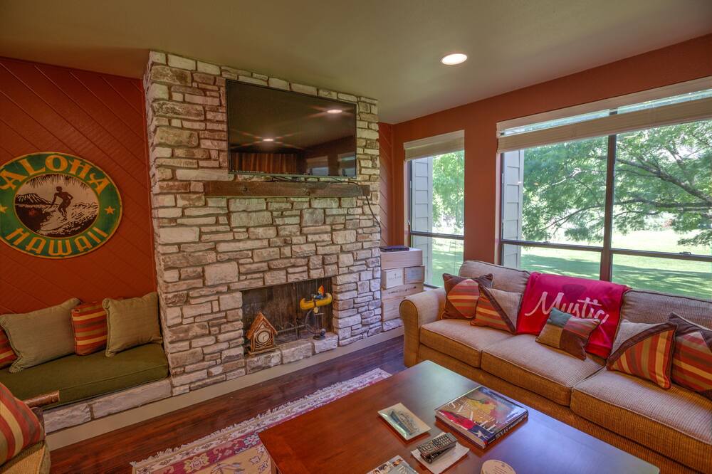 Photo of Livingroom in Hunt