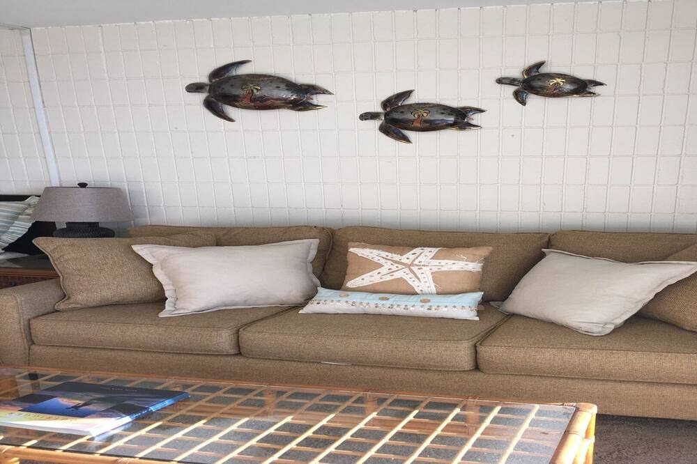 Photo of Livingroom in Napili
