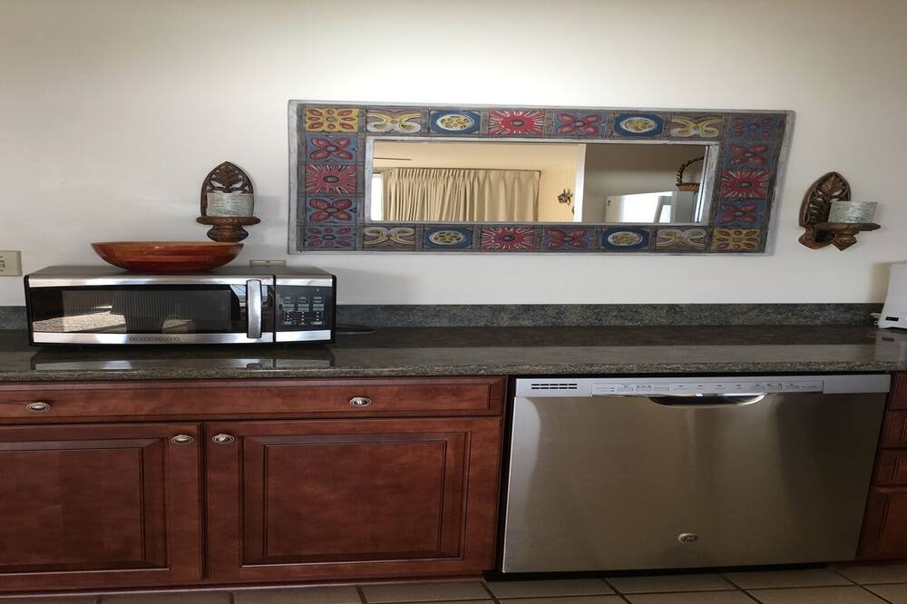 Photo of Kitchen in Napili