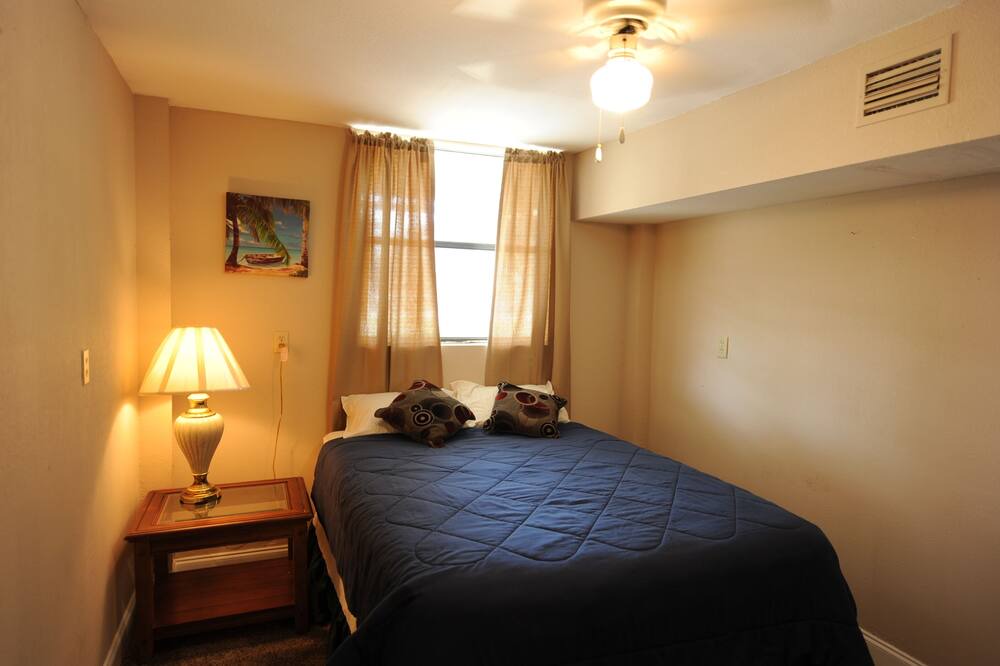 Photo of Bedroom in Suwannee