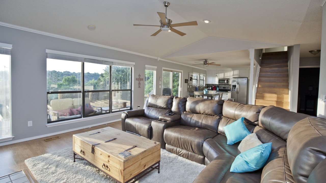Photo of Livingroom in Lowell