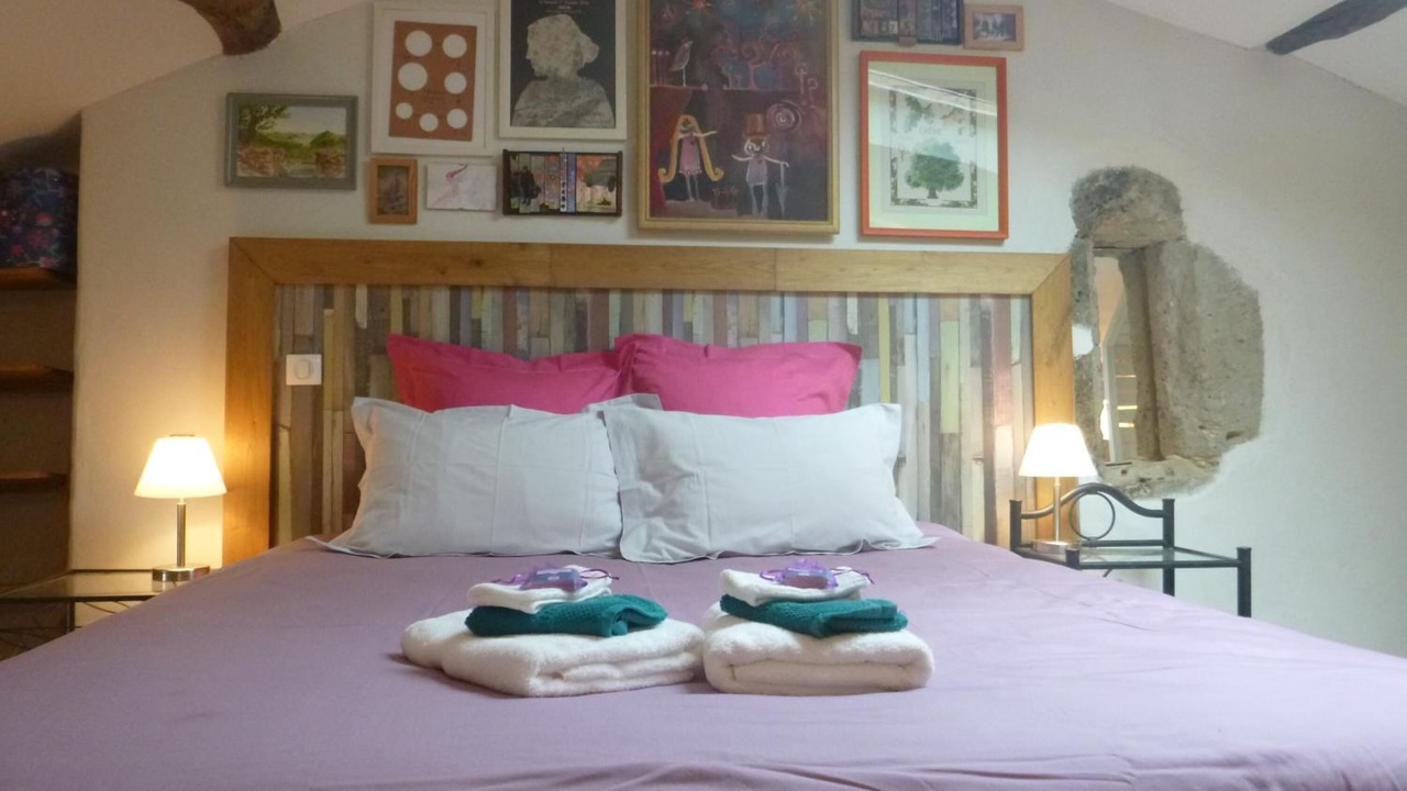 Photo of Bedroom in Clermont-Dessous