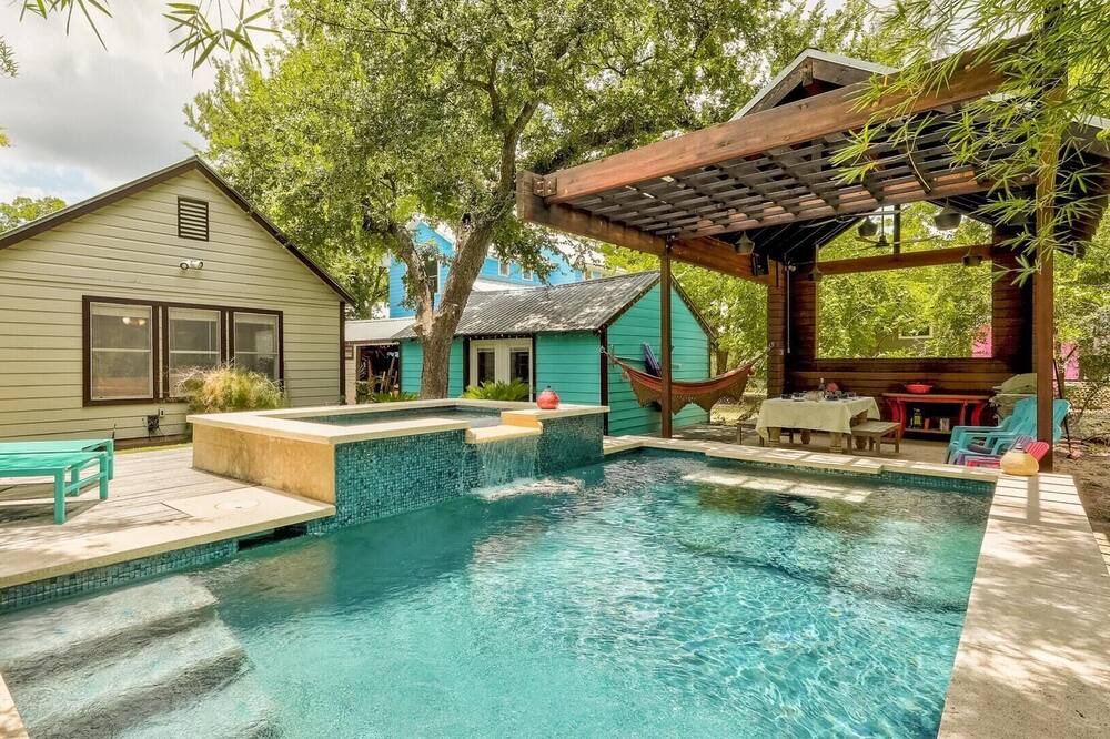 Photo of Outdoor in Cherrywood