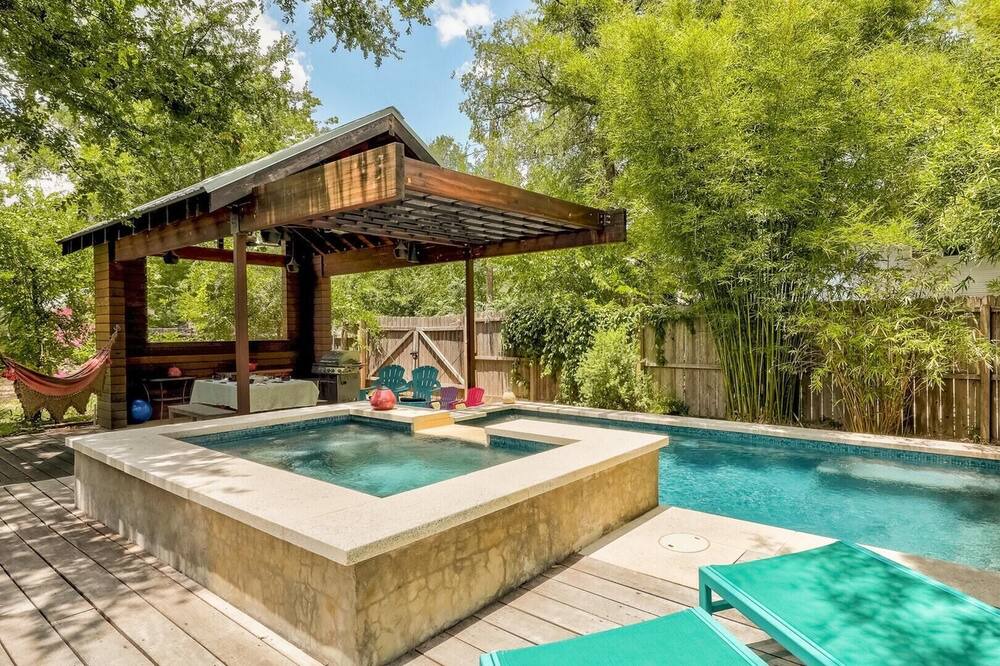 Photo of Outdoor in Cherrywood