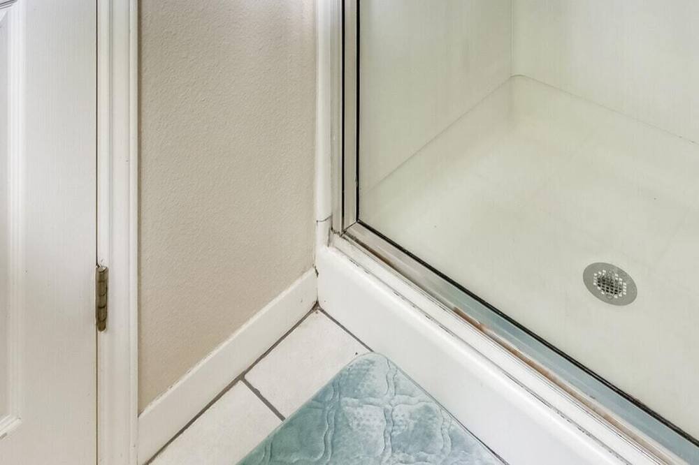 Photo of Bathroom in Cherrywood