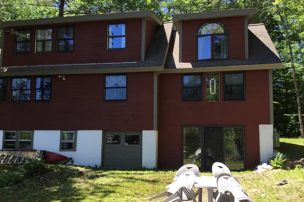 Photo of Outdoor in East Wakefield