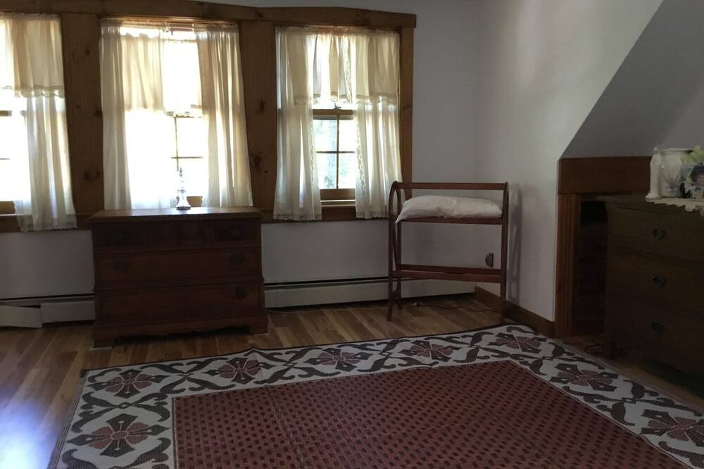 Photo of Bedroom in East Wakefield