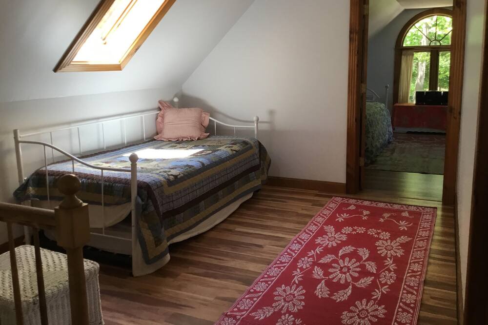 Photo of Bedroom in East Wakefield