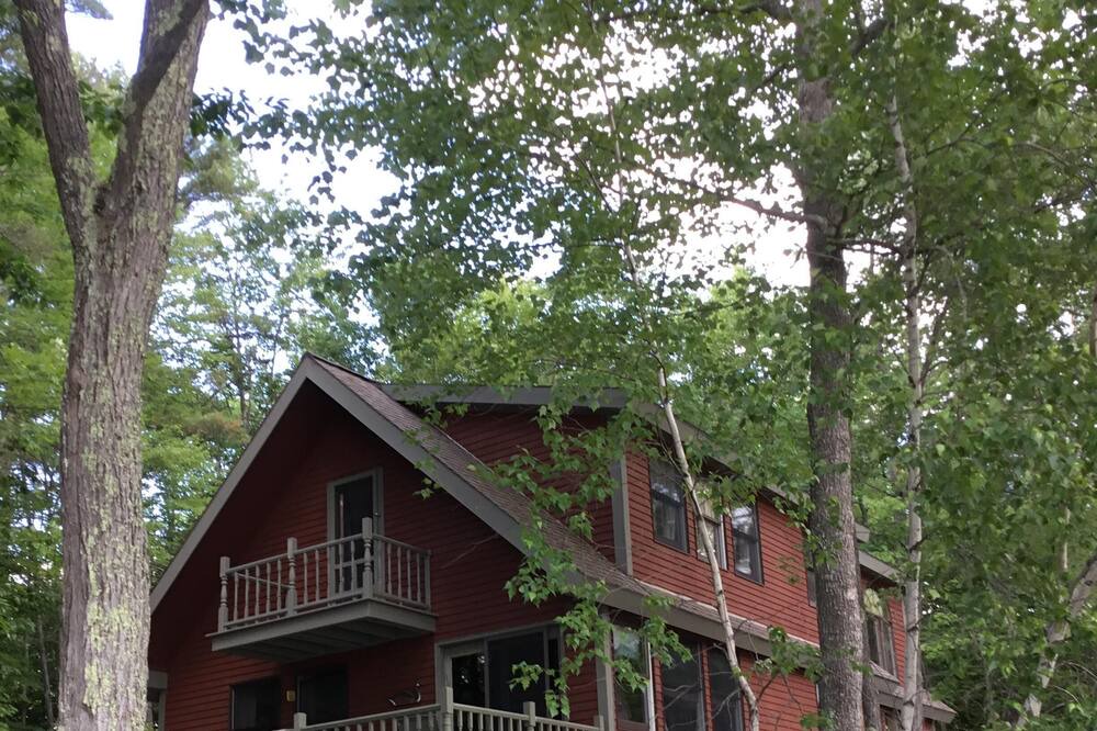 Photo of Outdoor in East Wakefield