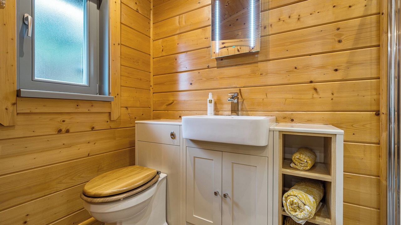 Photo of Bathroom in Newland Near Ulverston