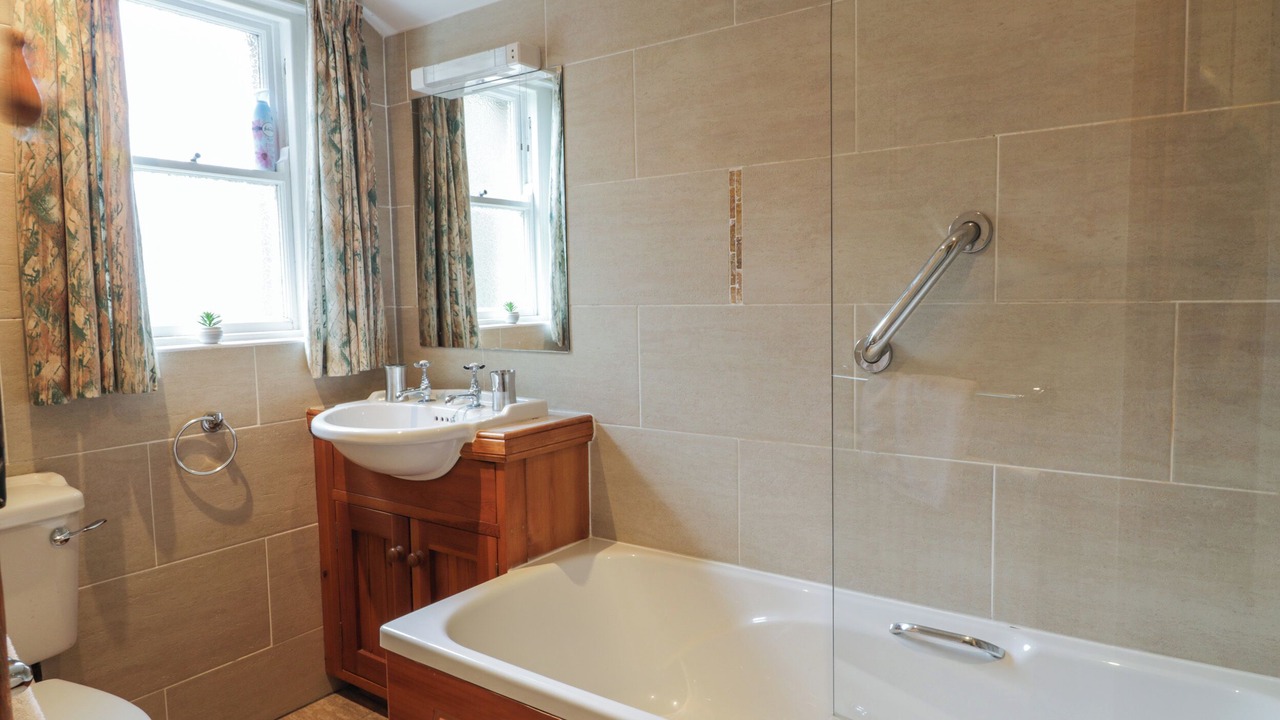 Photo of Bathroom in Kelso