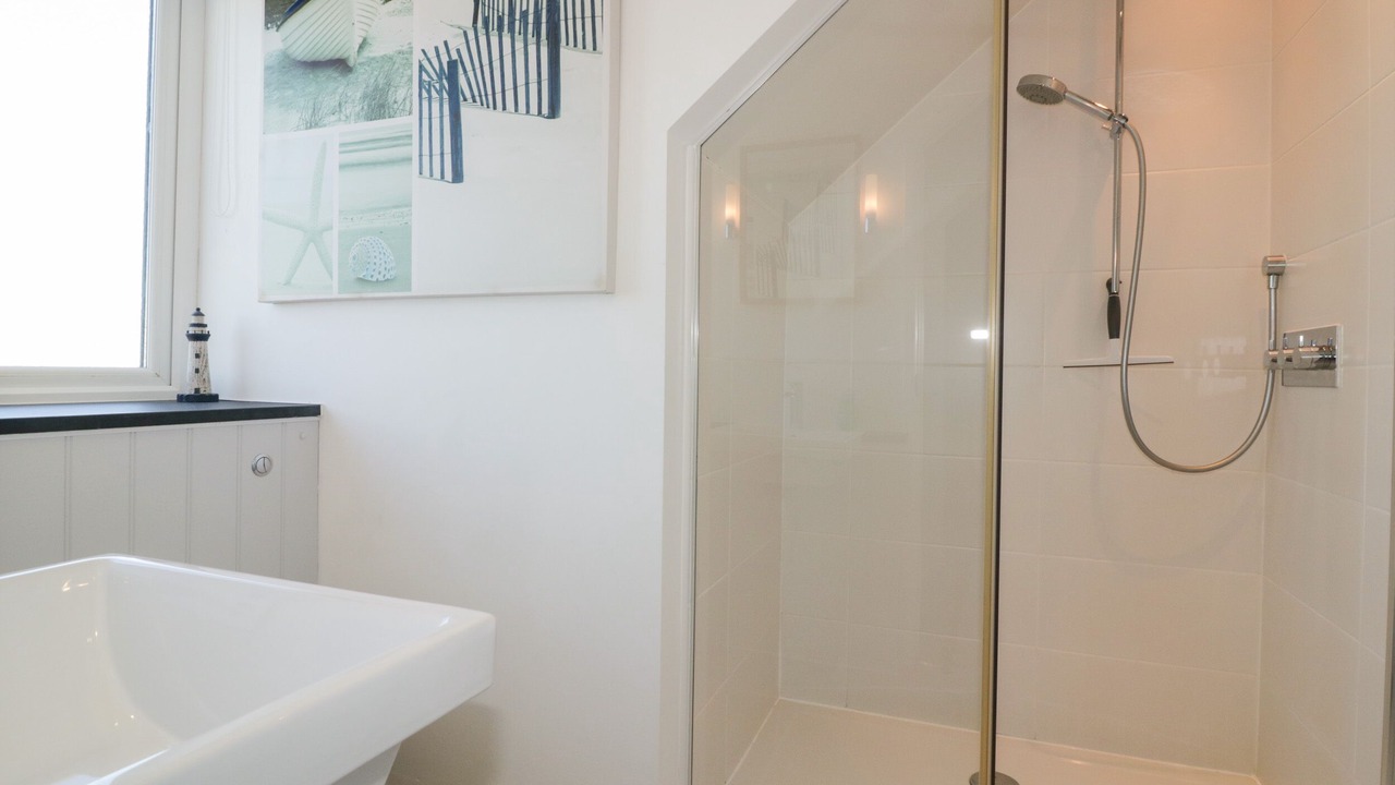 Photo of Bathroom in Crantock