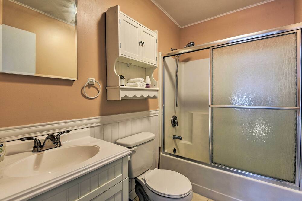 Photo of Bathroom in Long Pond