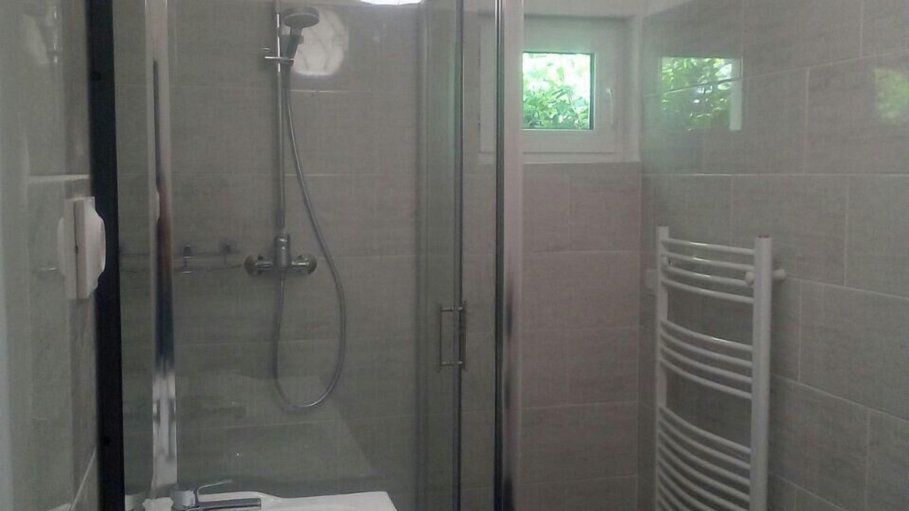 Photo of Bathroom in Libourne
