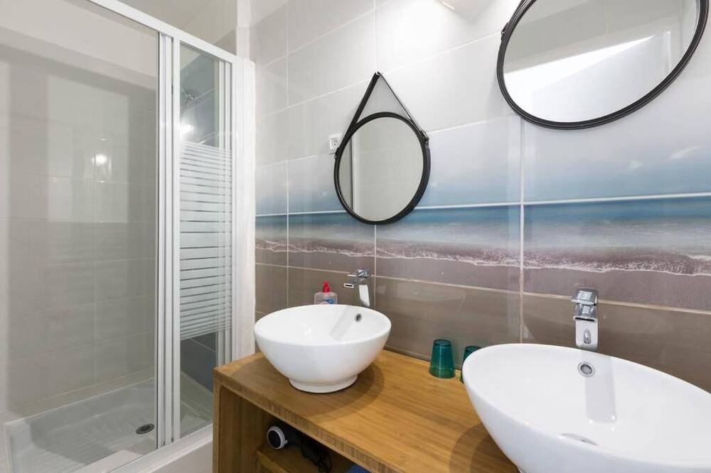 Photo of Bathroom in Corseul