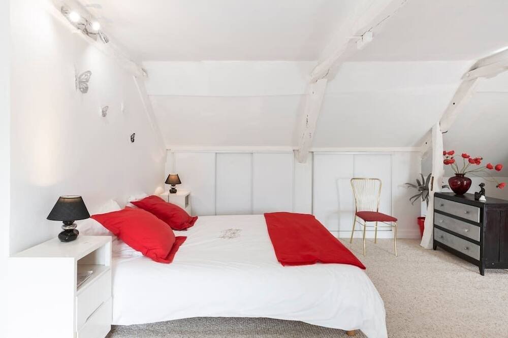 Photo of Bedroom in Corseul
