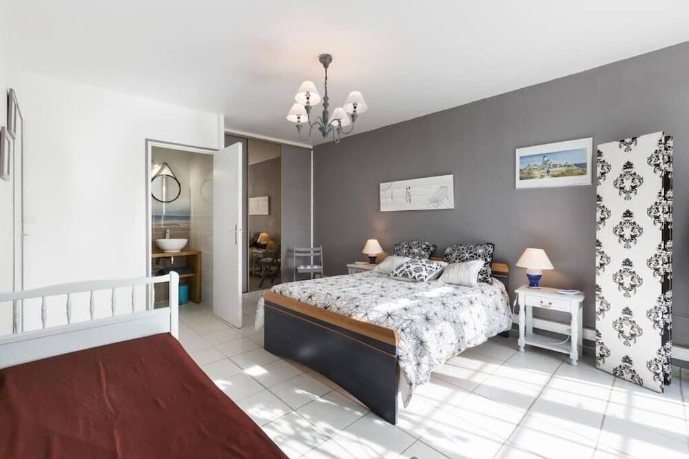 Photo of Bedroom in Corseul