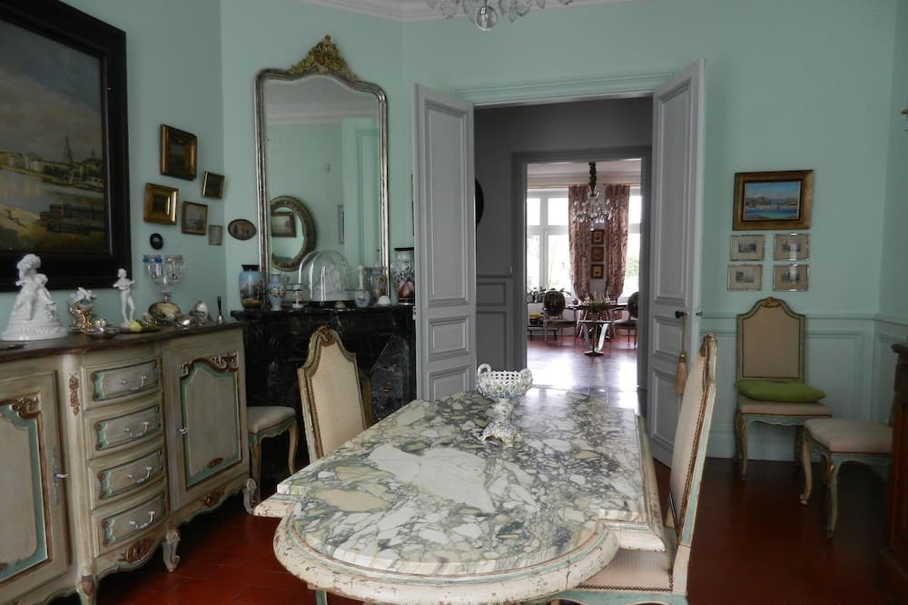 Photo of Others in Saint-Jean-d'Angely