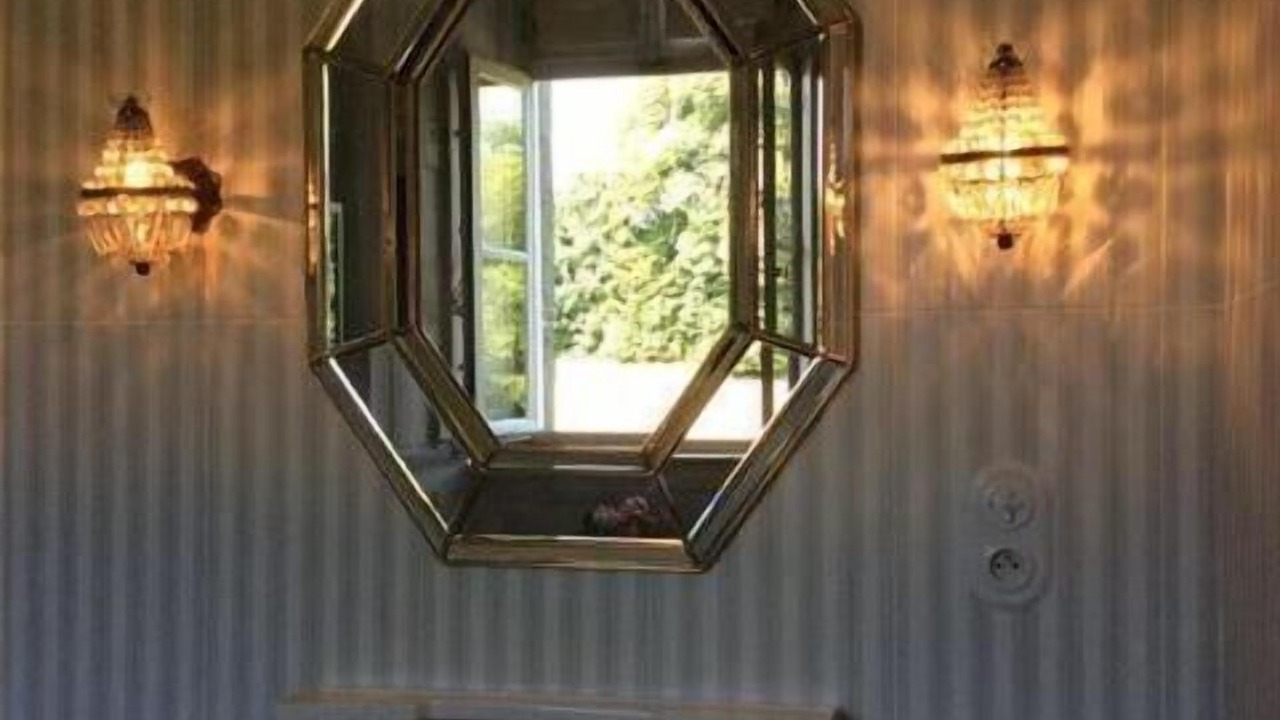 Photo of Bathroom in Equilly