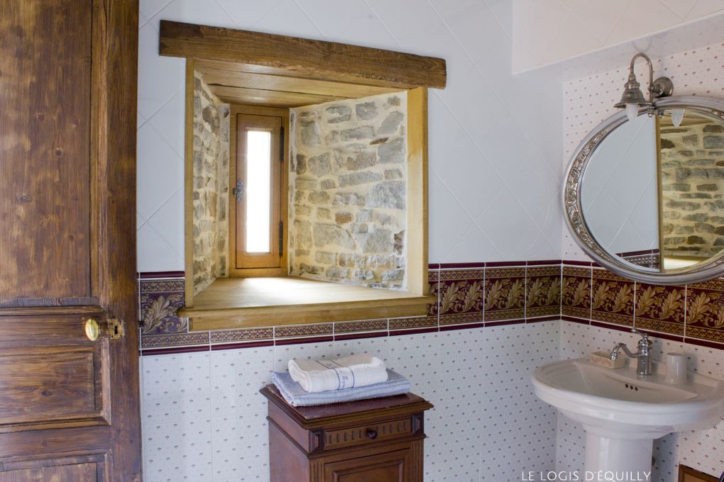 Photo of Bathroom in Equilly