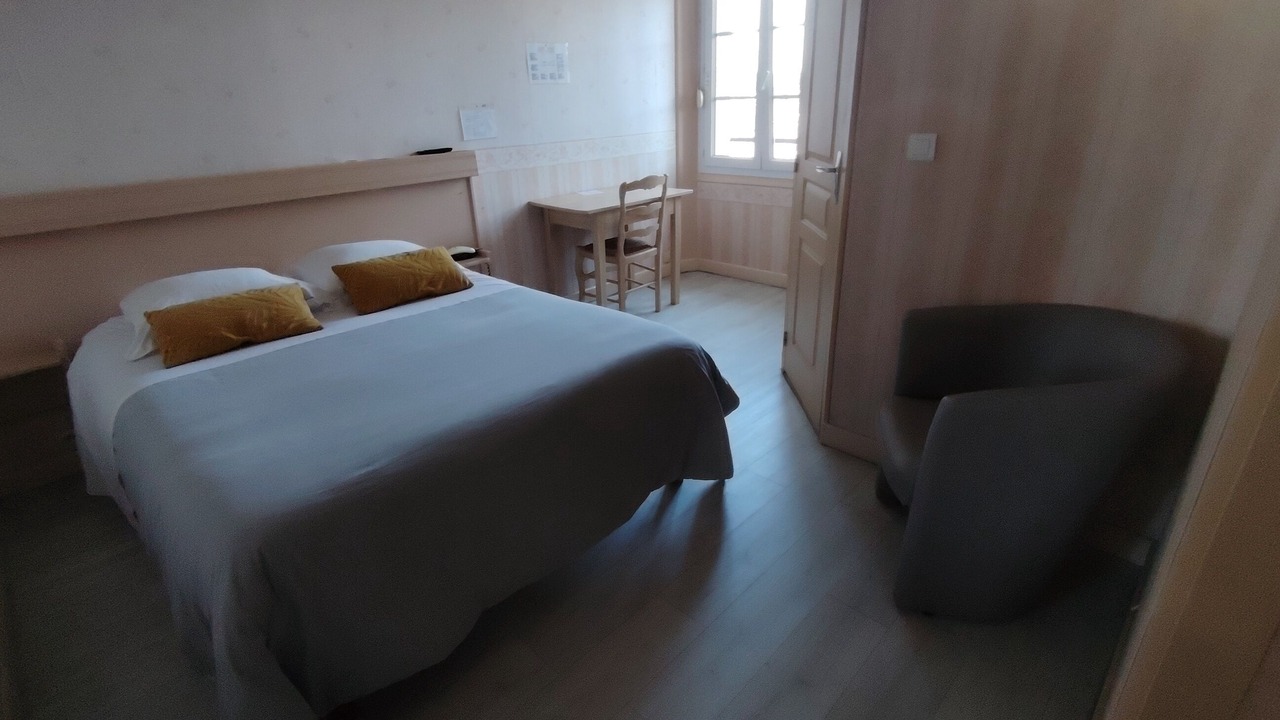 Photo of Bathroom in La Souterraine