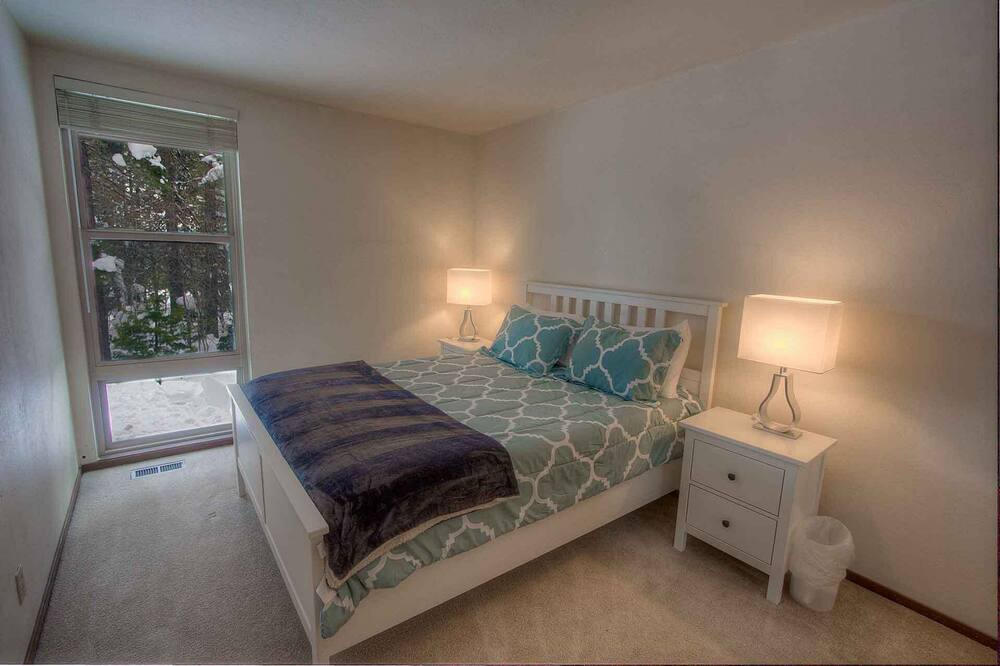 Photo of Bedroom in Dollar Point