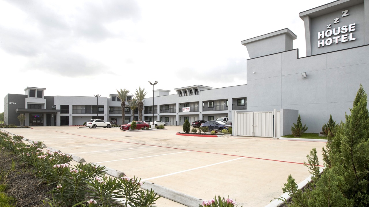 Photo of Others in George Bush Park/Eldridge