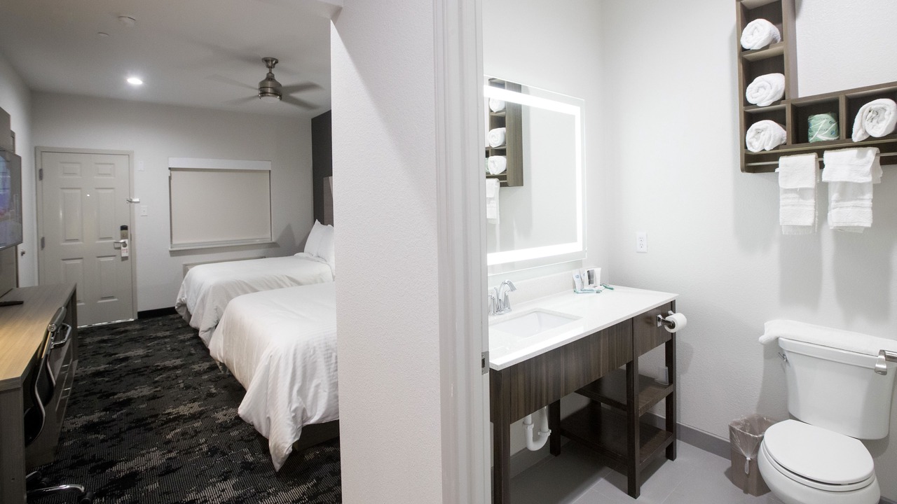Photo of Bathroom in George Bush Park/Eldridge