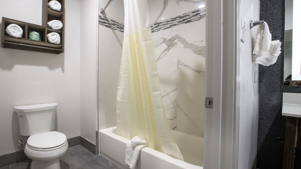 Photo of Bathroom in George Bush Park/Eldridge