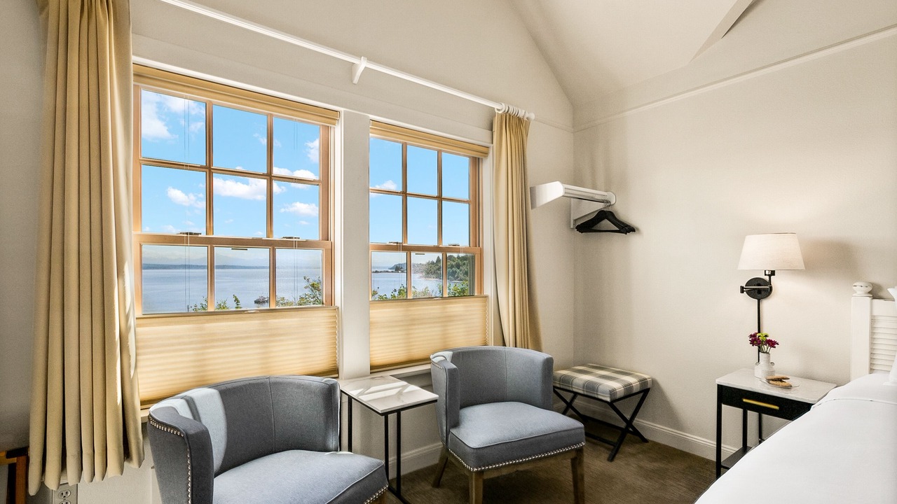 Photo of Livingroom in Langley