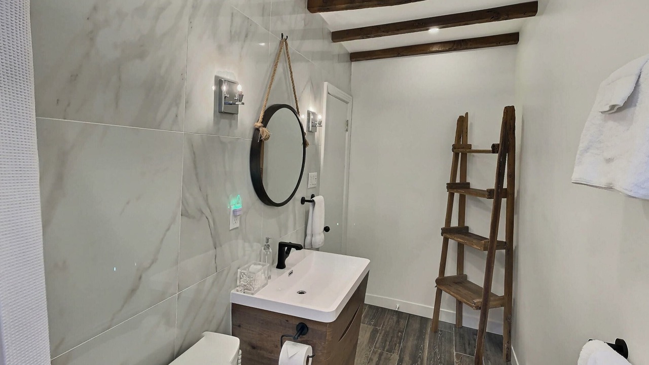 Photo of Bathroom in Maisonneuve