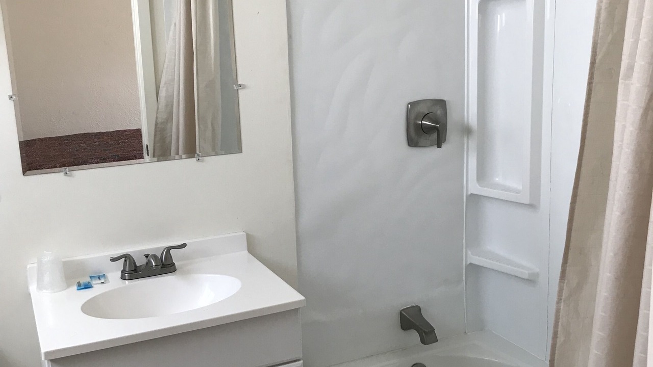 Photo of Bathroom in Outlook