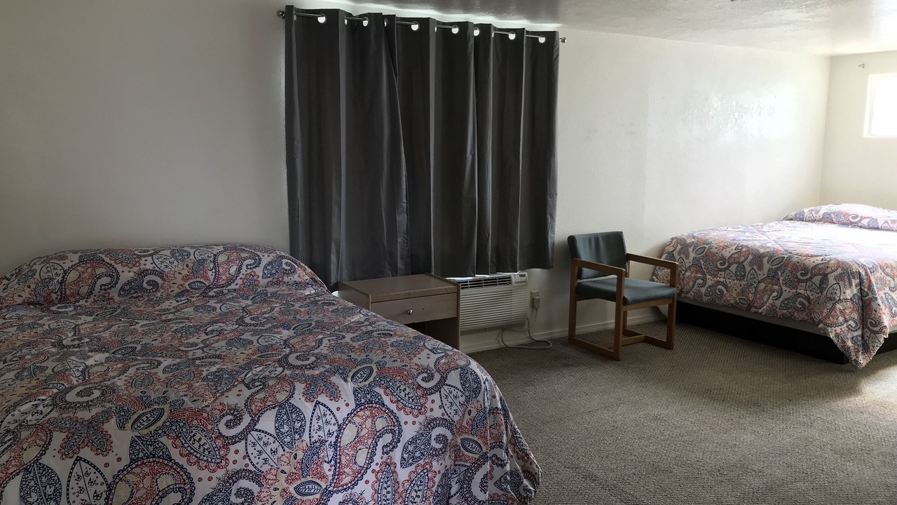 Photo of Bedroom in Outlook