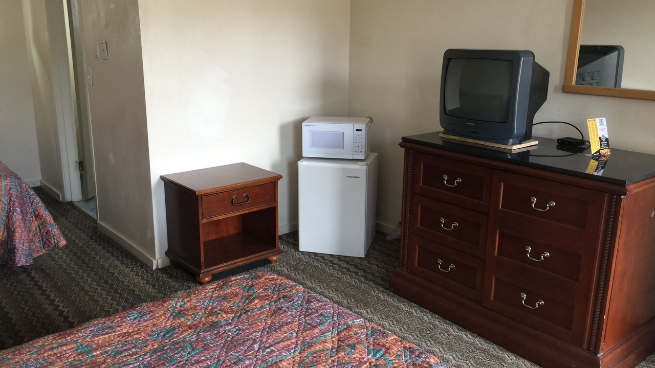 Photo of Bedroom in Outlook