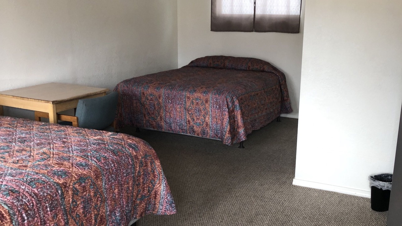 Photo of Bedroom in Outlook