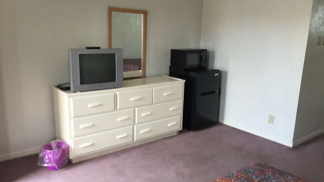 Photo of Bedroom in Outlook