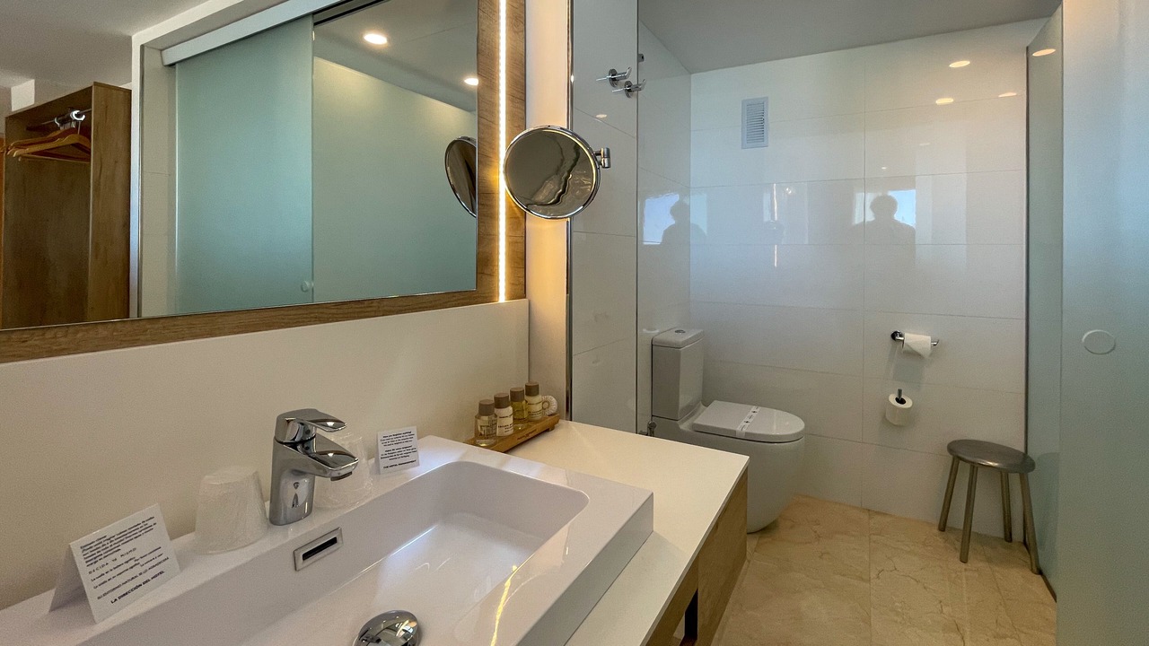 Photo of Bathroom in Moraira Town Centre