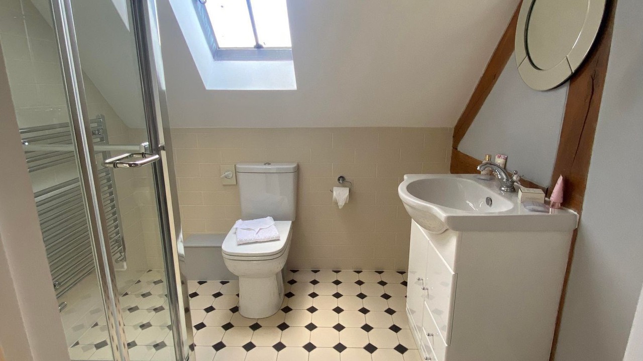 Photo of Bathroom in Putley