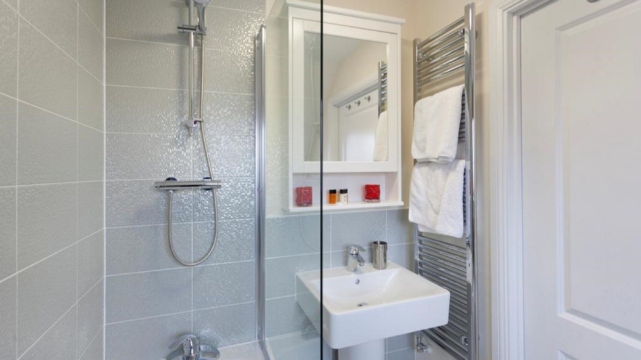 Photo of Bathroom in Castle Donington